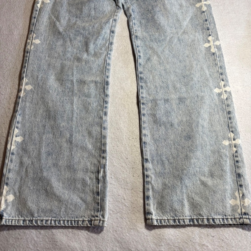 WHITE FOX Women's L Light Wash Wide Leg Jeans Cross Embellishment Cotton - Picture 2 of 12